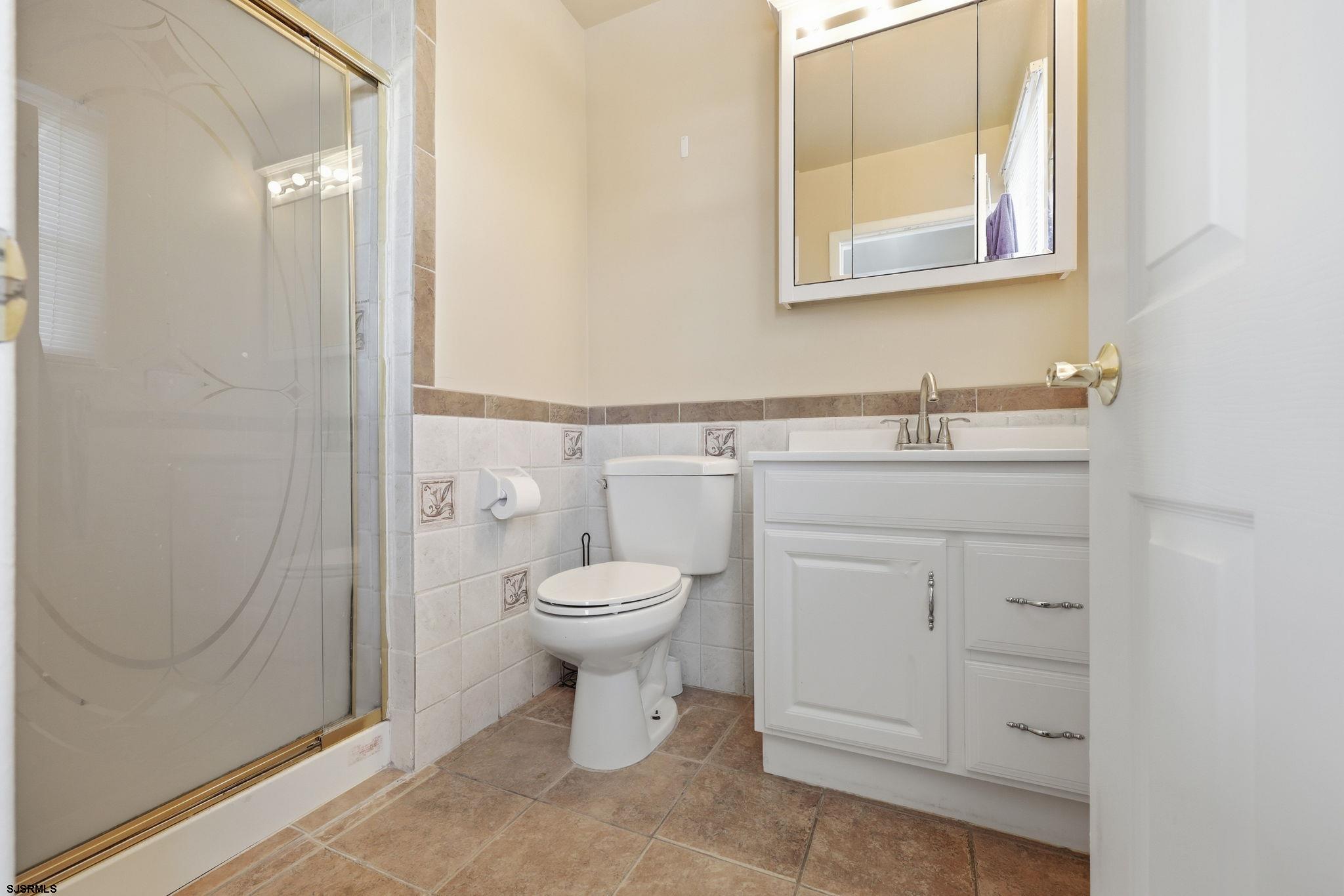 323 N Lafayette Ave Unit: 2nd floor