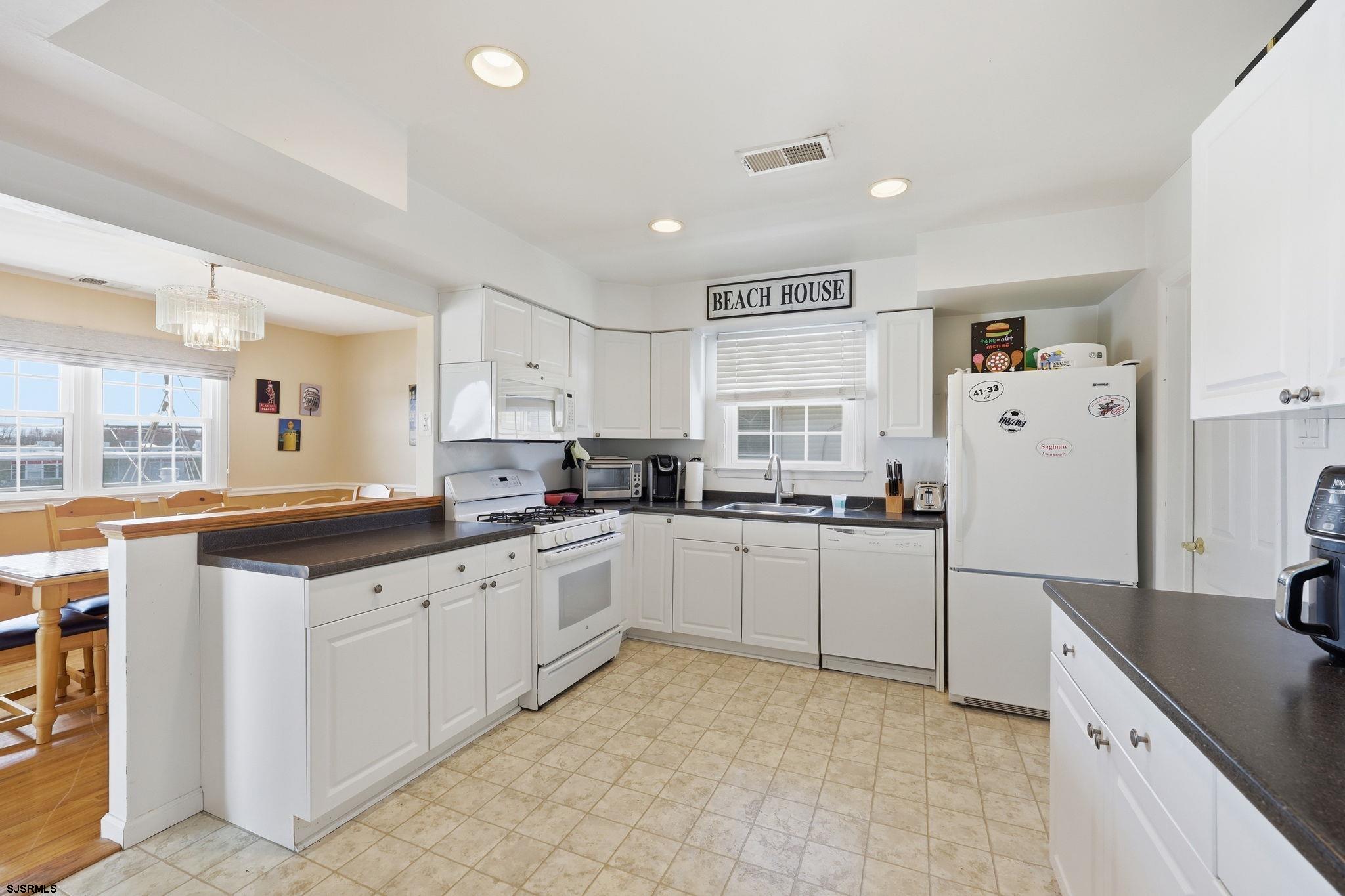 323 N Lafayette Ave Unit: 2nd floor