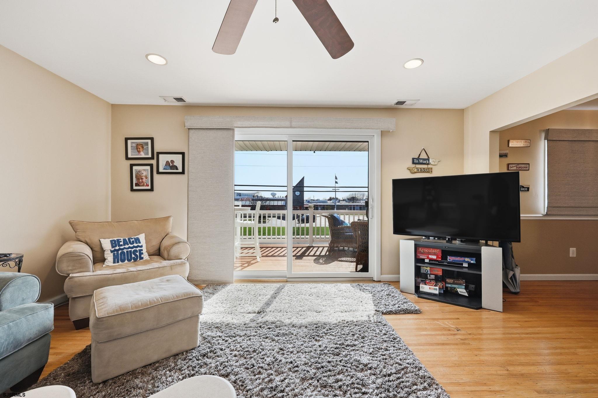 323 N Lafayette Ave Unit: 2nd floor
