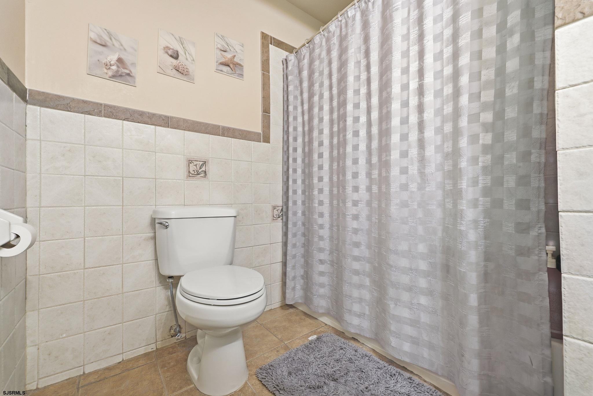 323 N Lafayette Ave Unit: 2nd floor