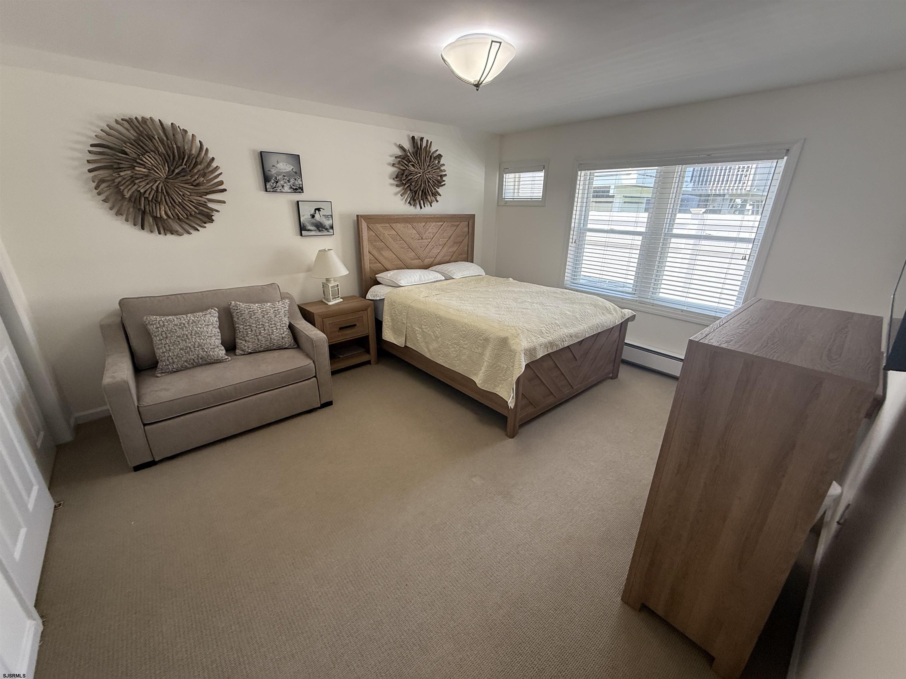 211 N Coolidge Ave Unit: 4