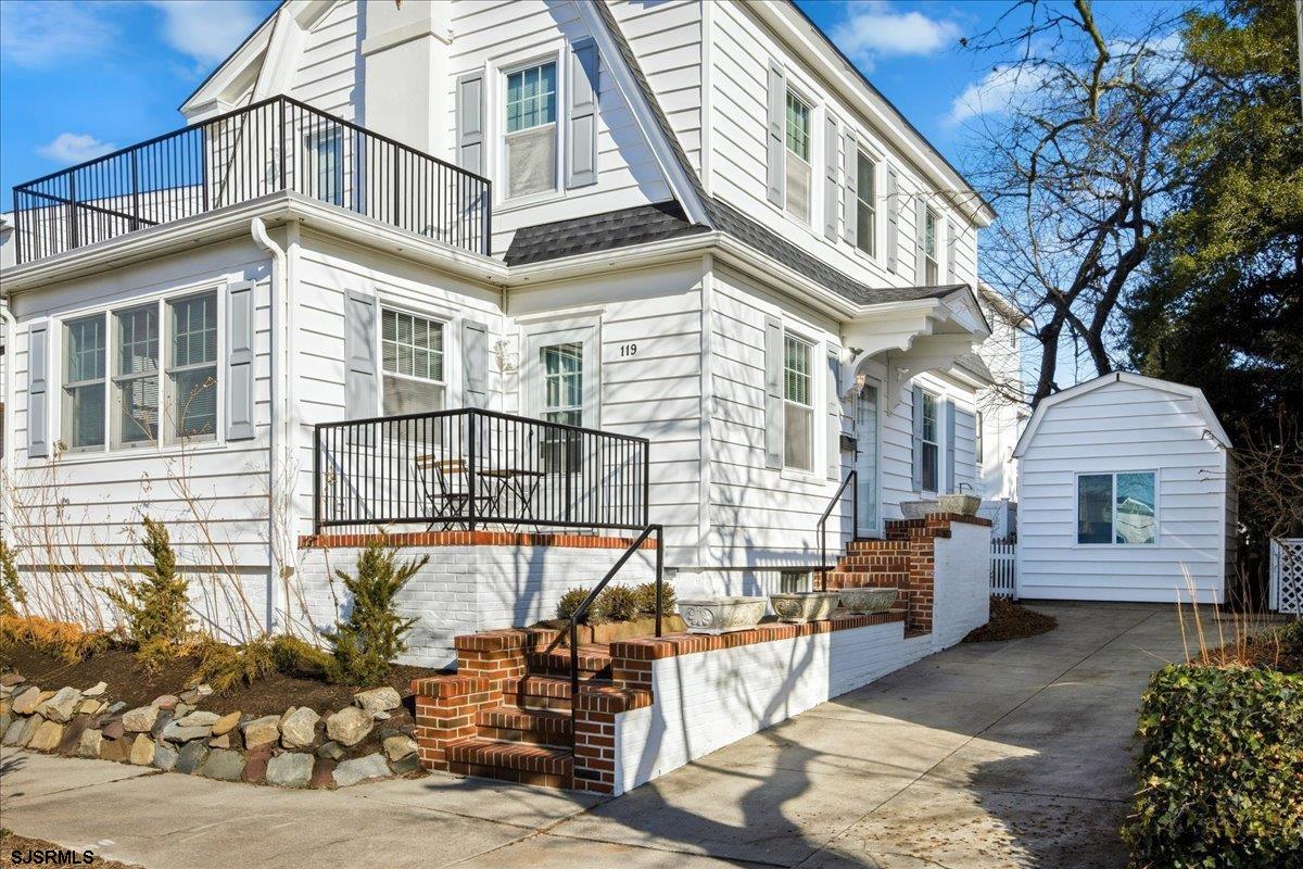 119 N Clermont Ave