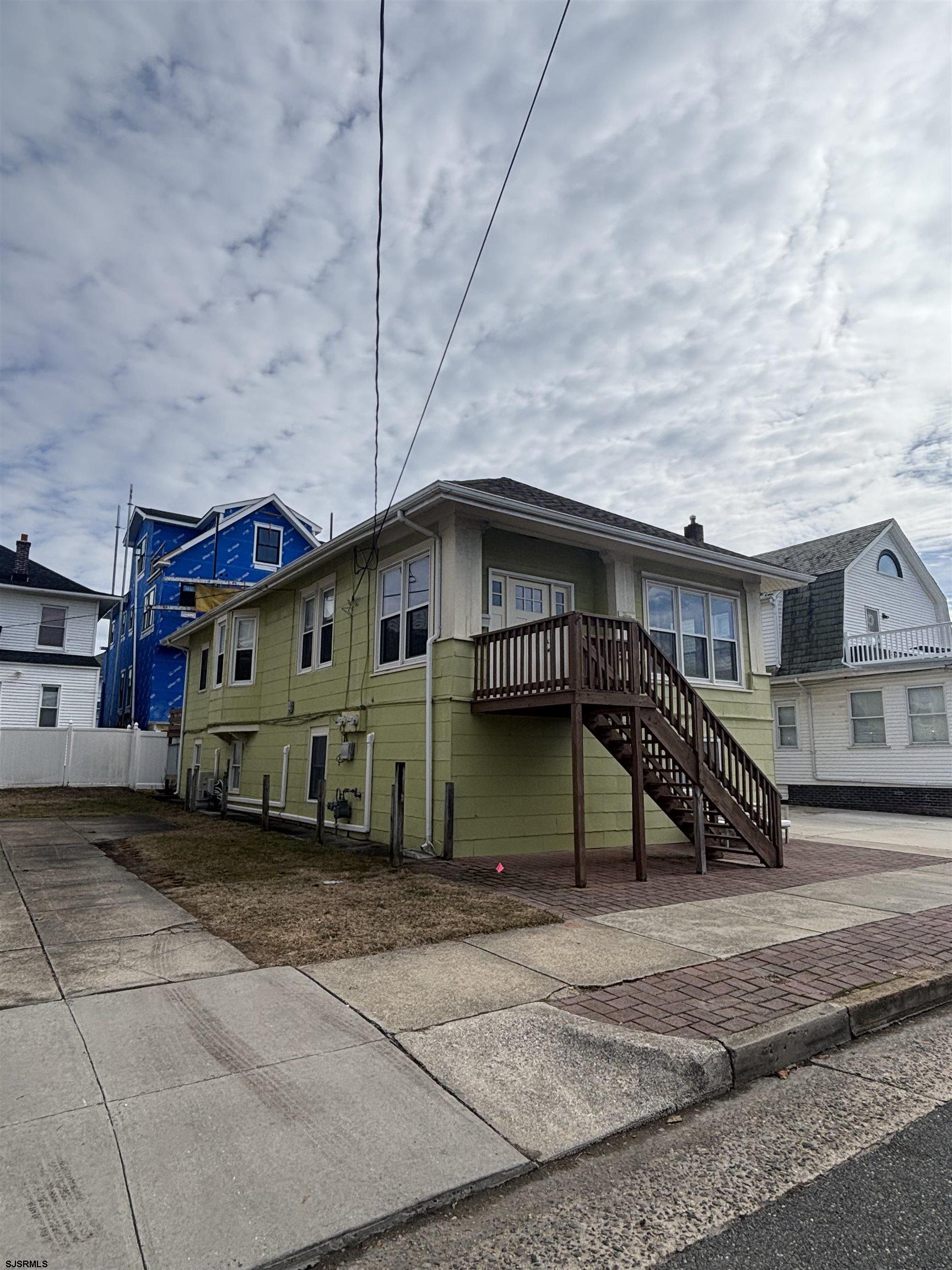 3 N Wissahickon Ave