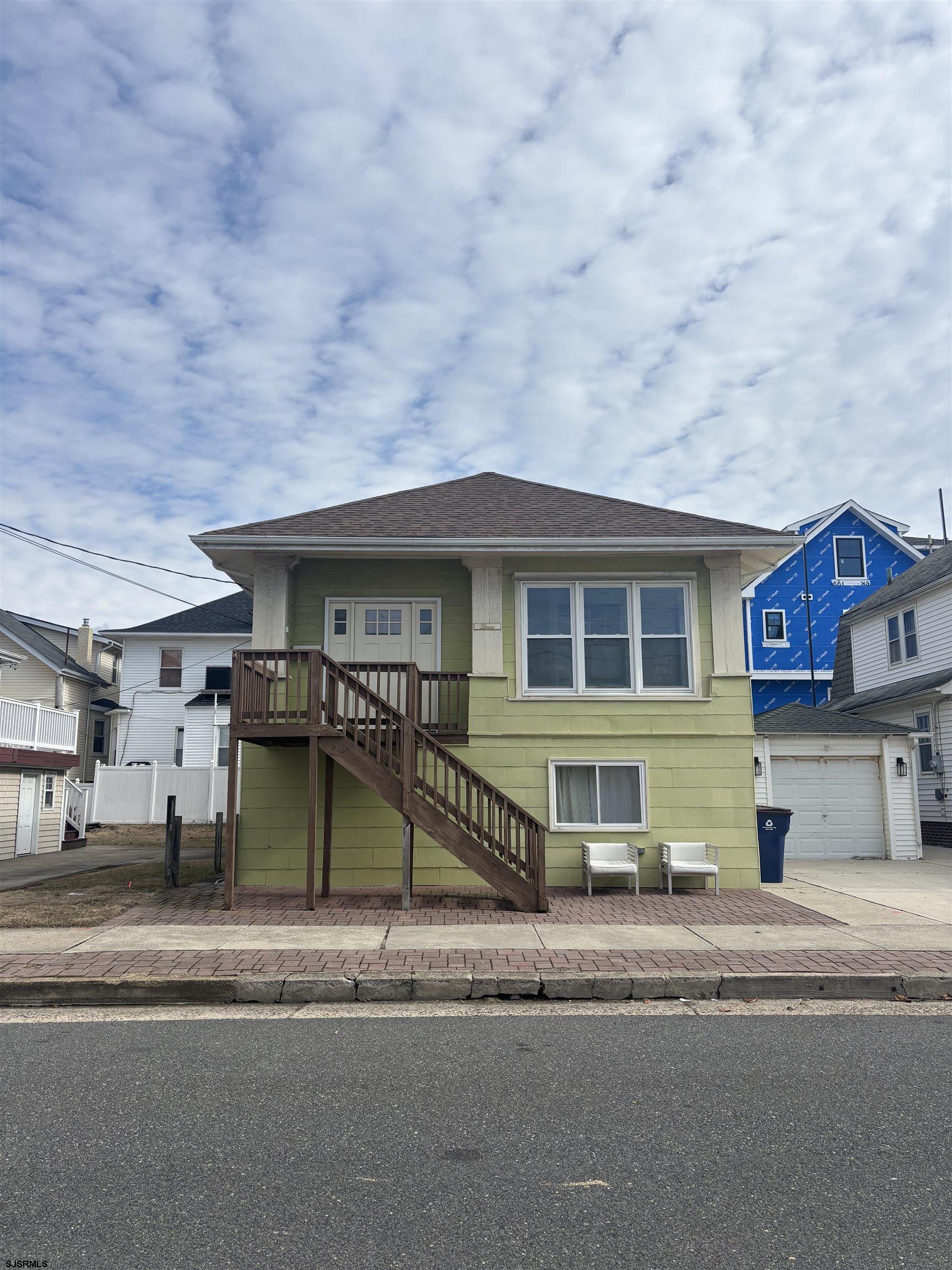 3 N Wissahickon Ave