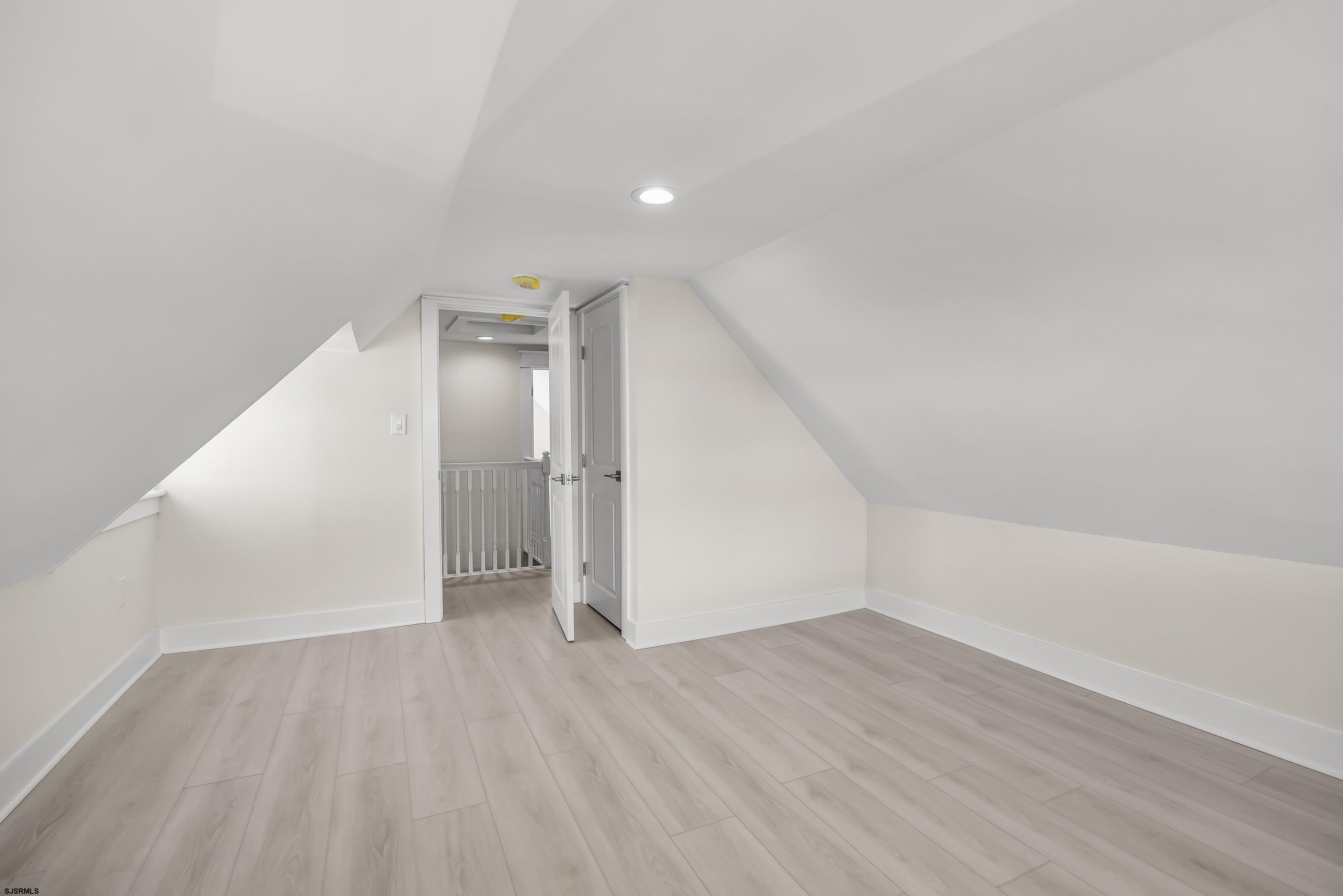 733 Wesley Ave