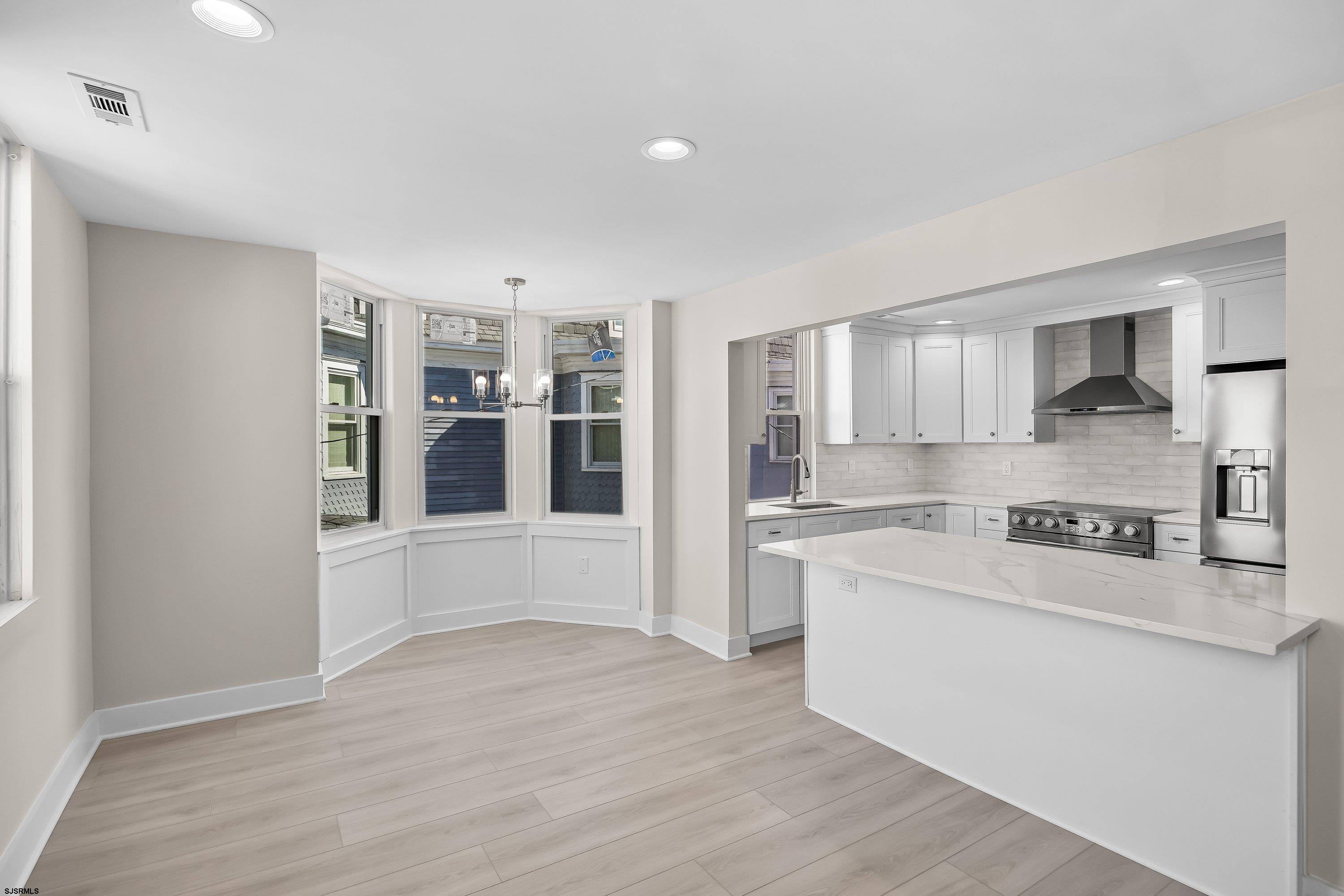 733 Wesley Ave