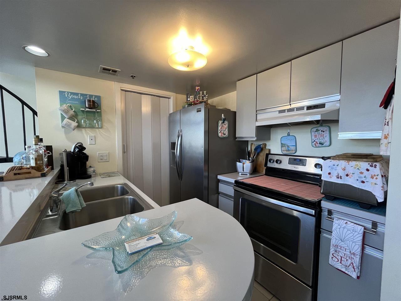 3851 Boardwalk Unit: 2708 (PH108)