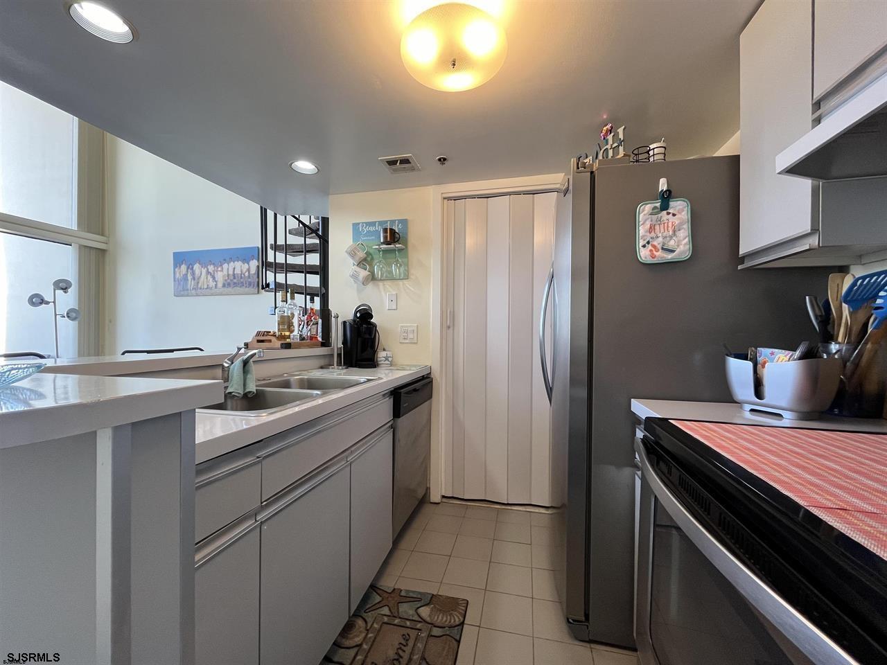 3851 Boardwalk Unit: 2708 (PH108)