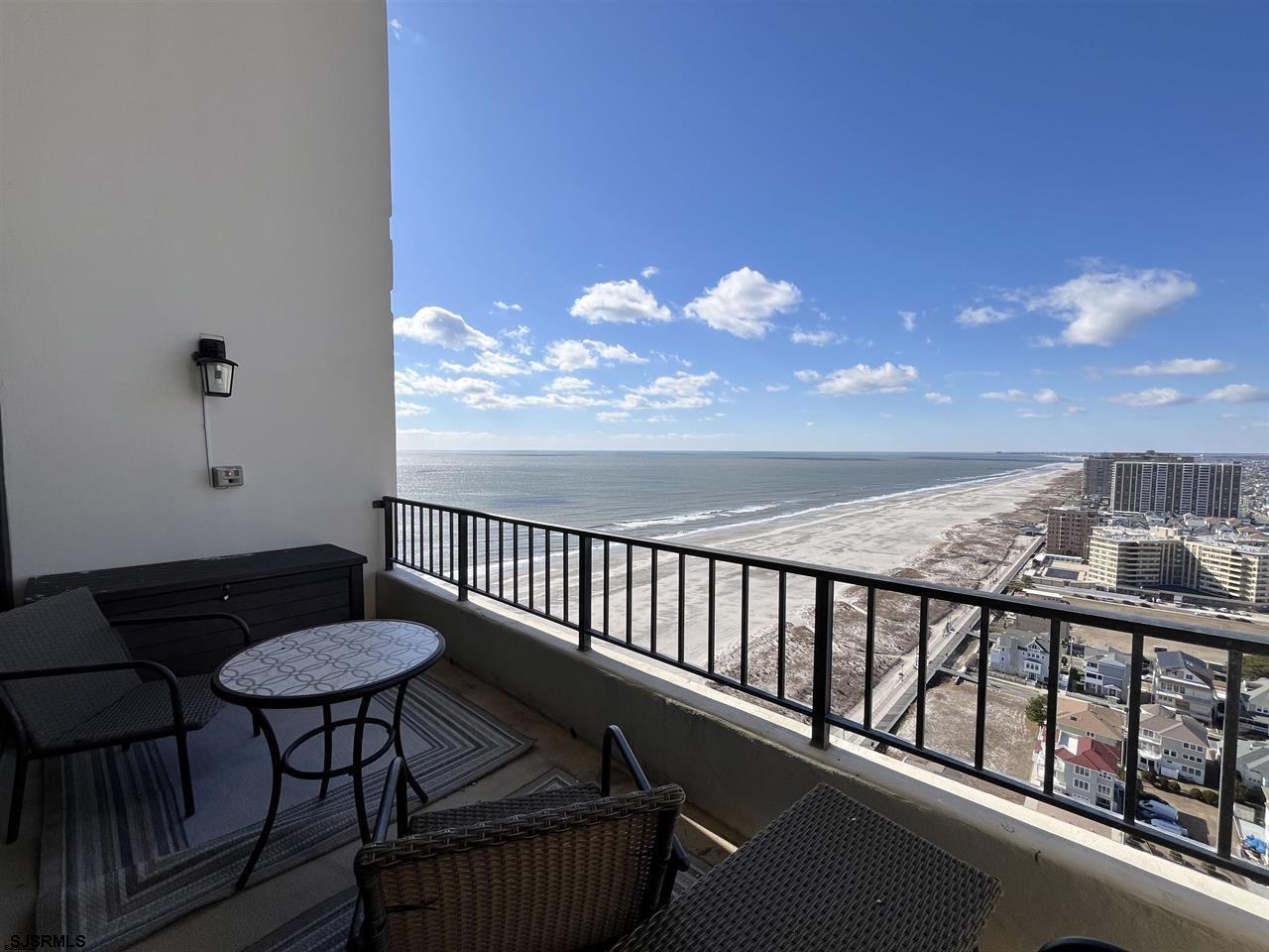3851 Boardwalk Unit: 2708 (PH108)