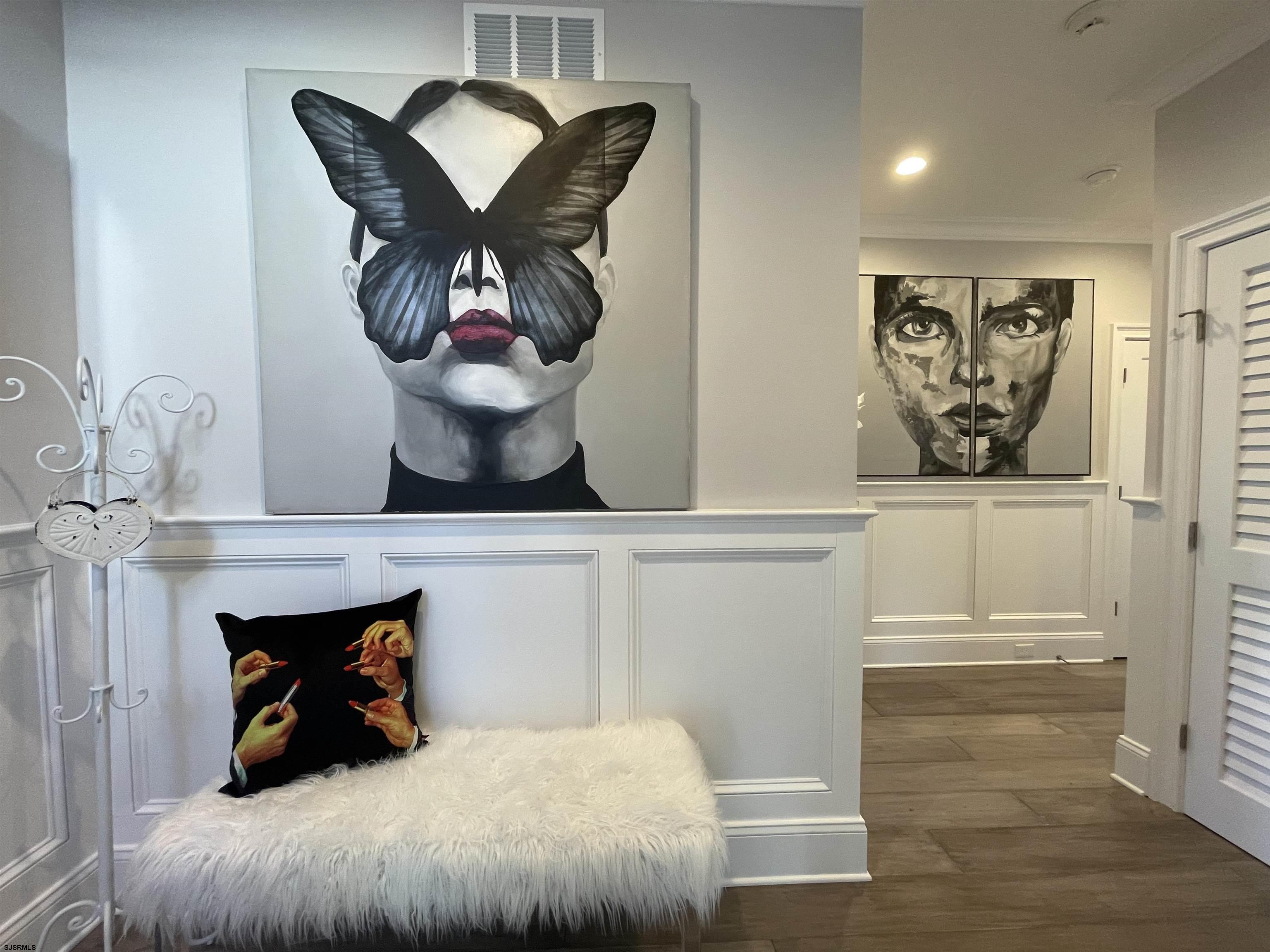 102 S Essex Ave
