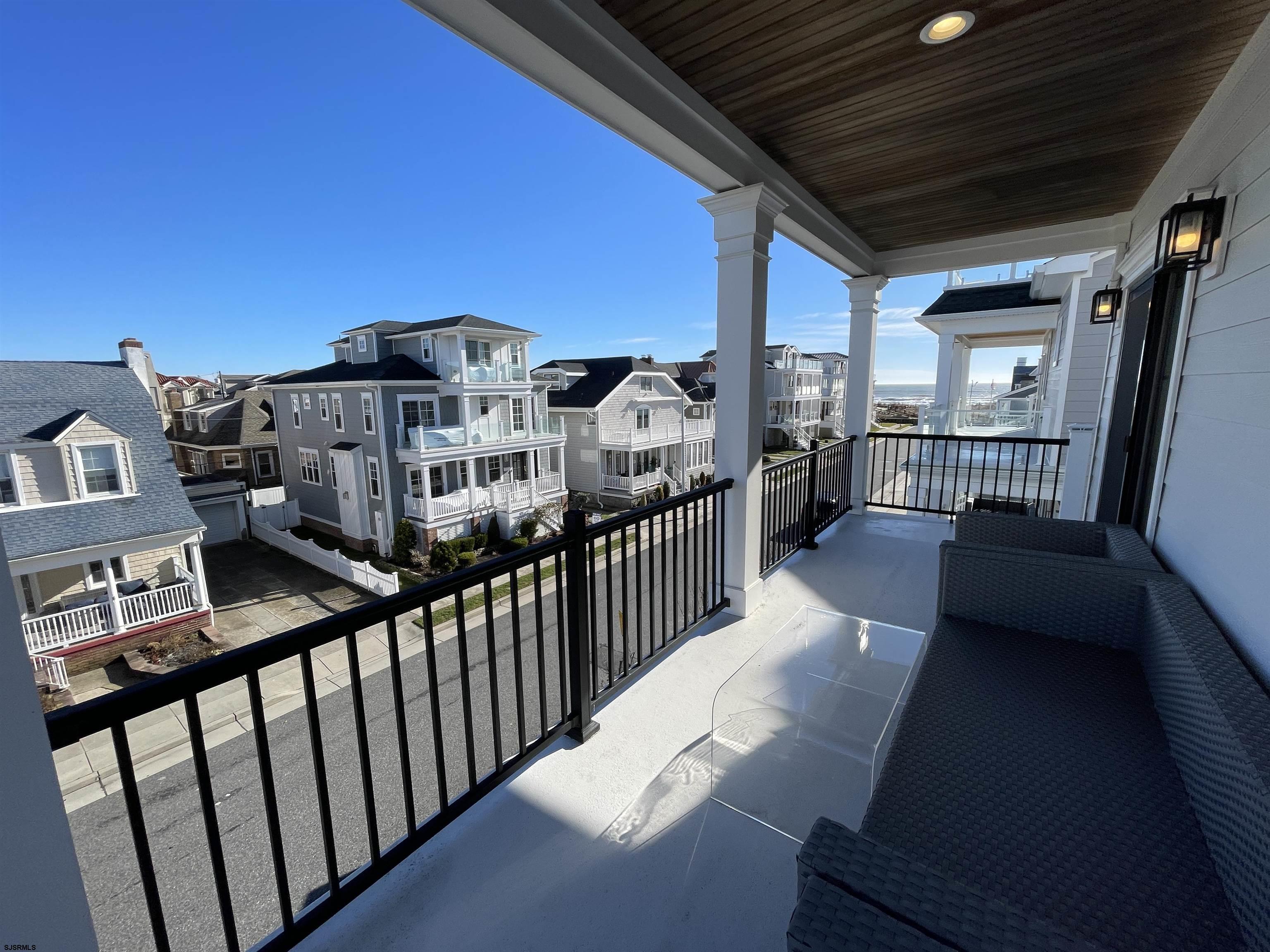 102 S Essex Ave