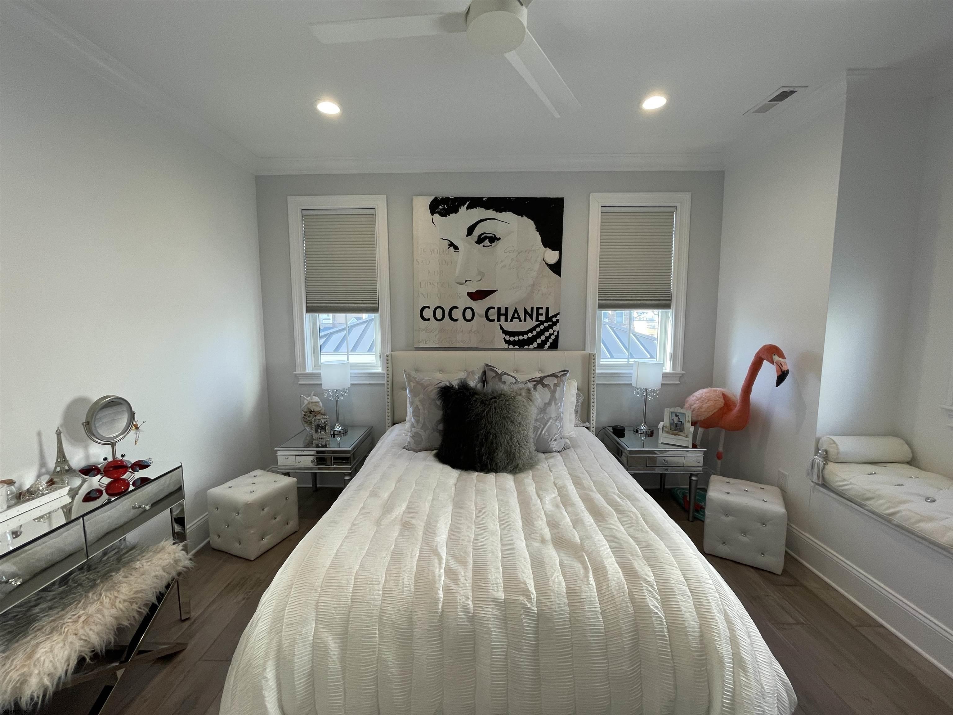 102 S Essex Ave