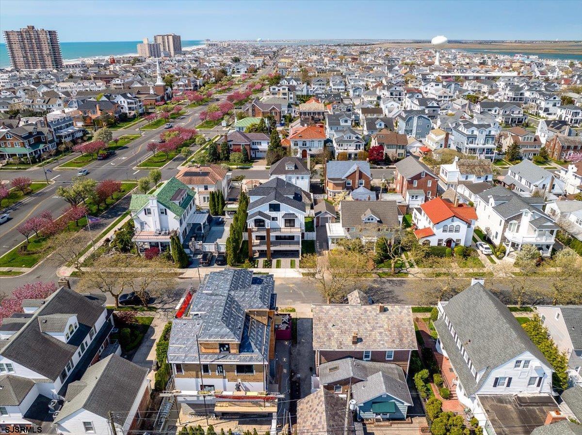 2 N Pembroke Ave