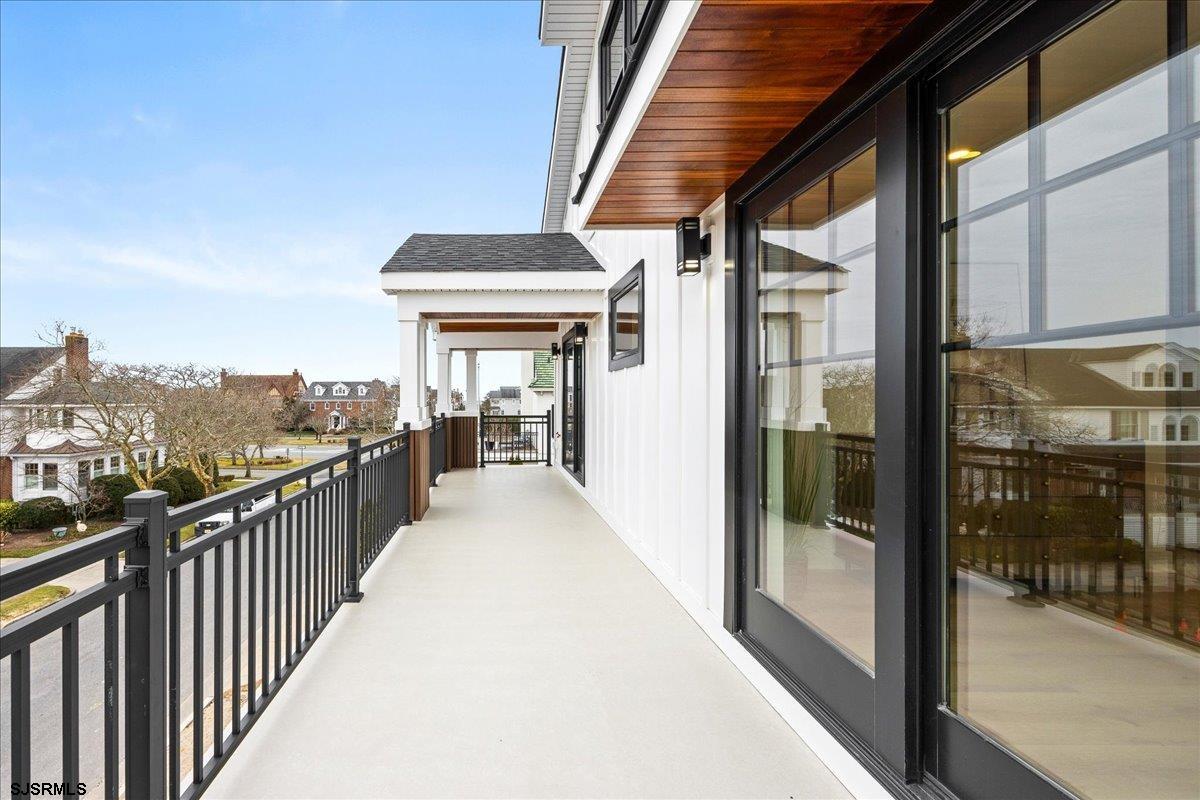 2 N Pembroke Ave