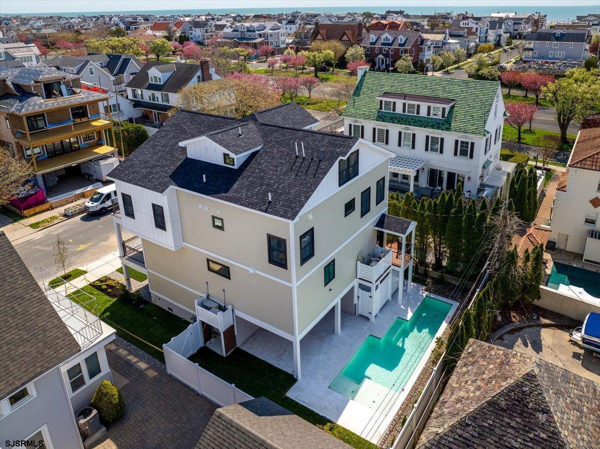 2 N Pembroke Ave