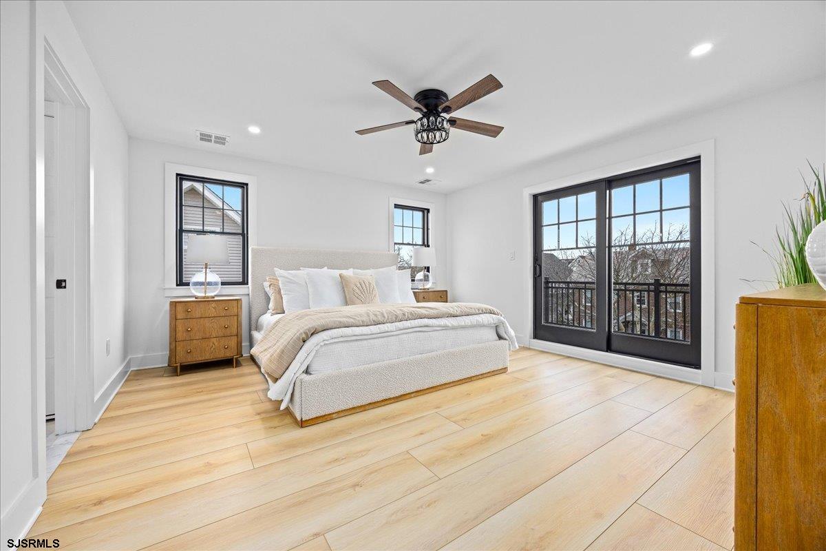 2 N Pembroke Ave