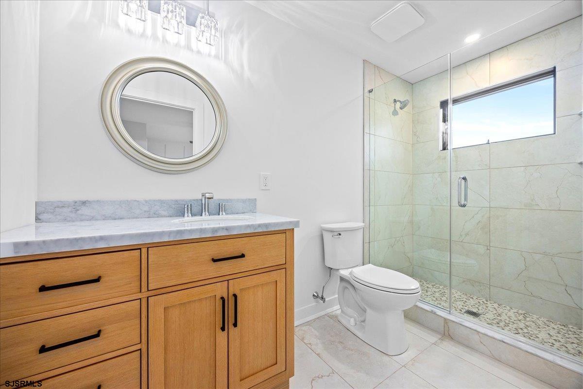 2 N Pembroke Ave