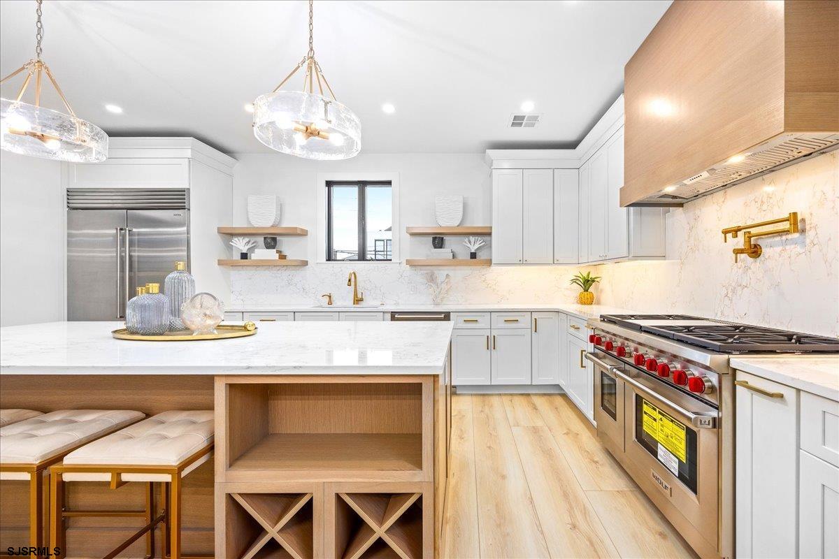 2 N Pembroke Ave