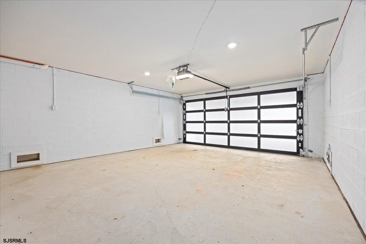 2 N Pembroke Ave