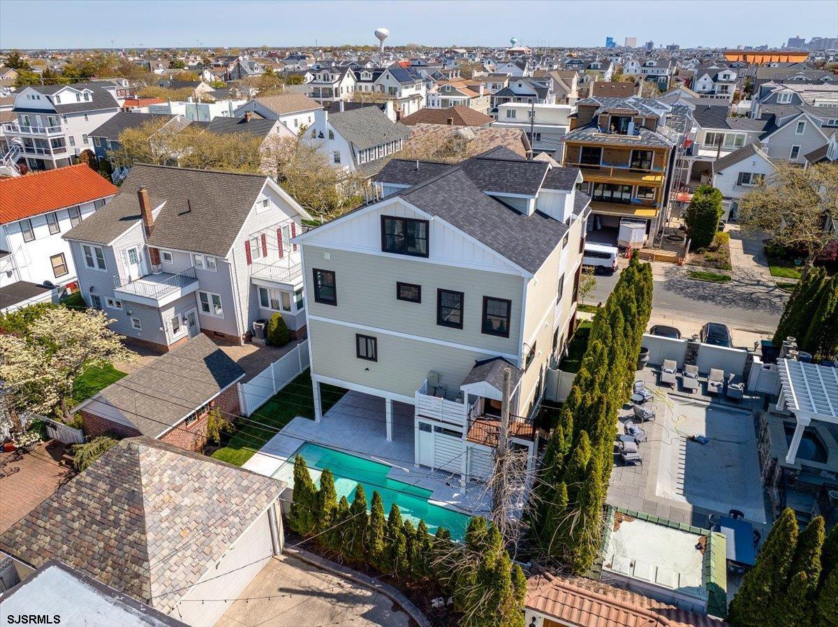 2 N Pembroke Ave