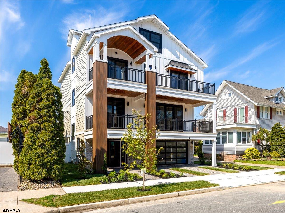 2 N Pembroke Ave