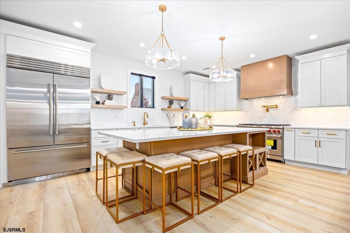 2 N Pembroke Ave