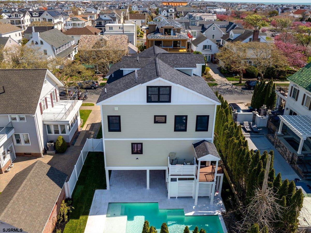 2 N Pembroke Ave