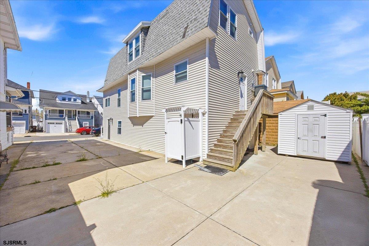 21 N Nashville Ave
