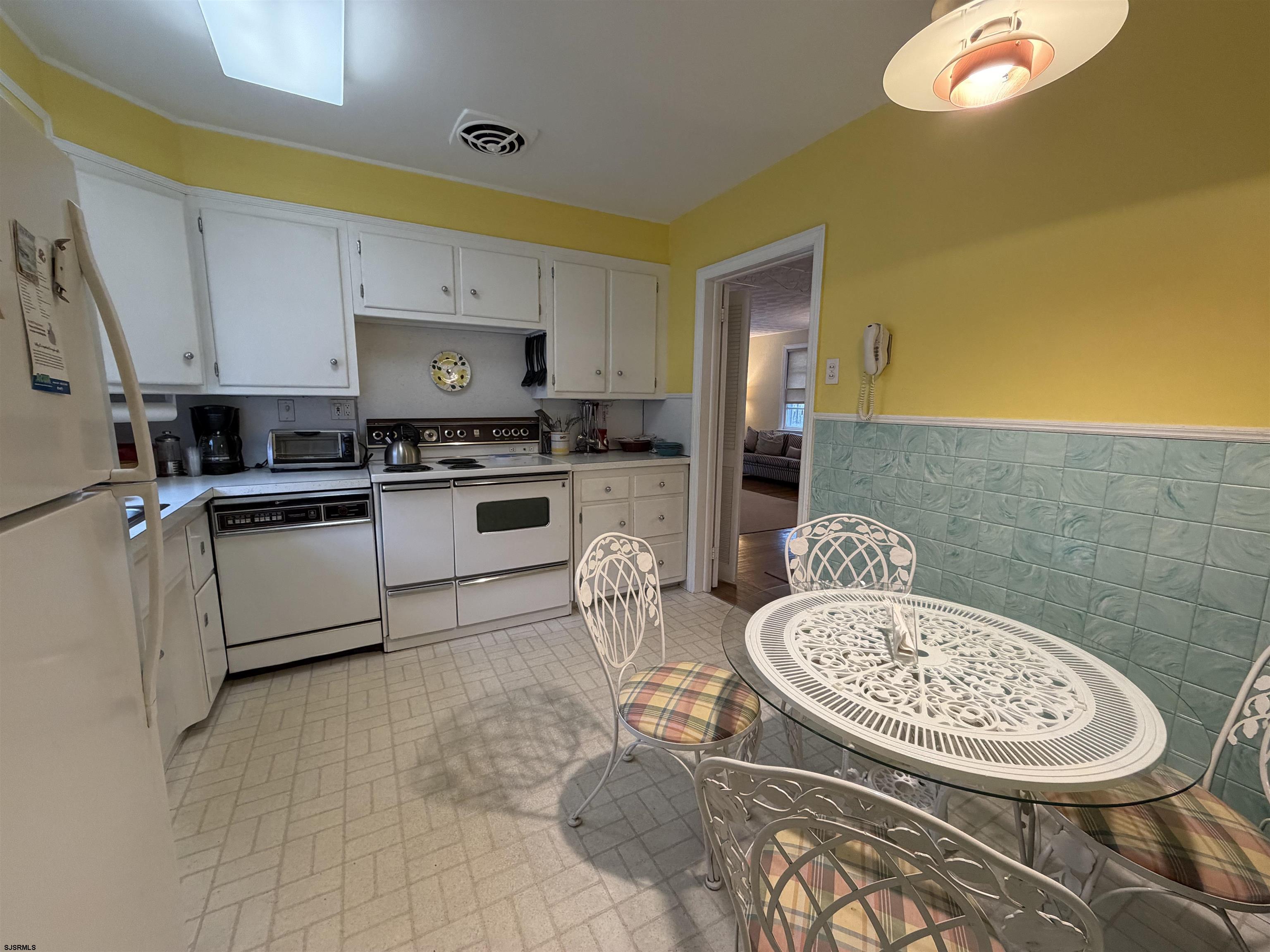 33 N Gladstone Ave