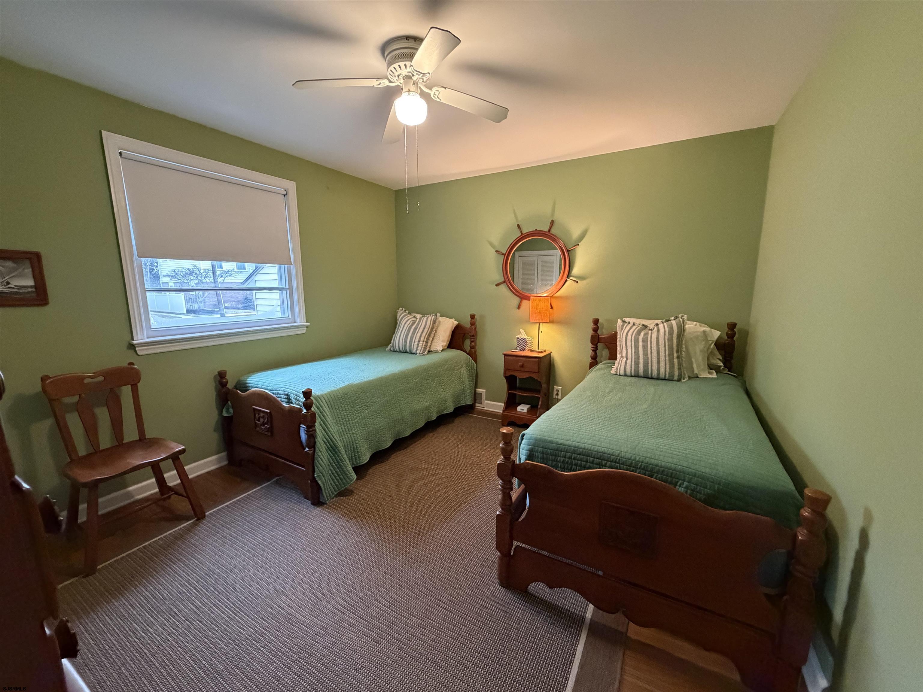 33 N Gladstone Ave