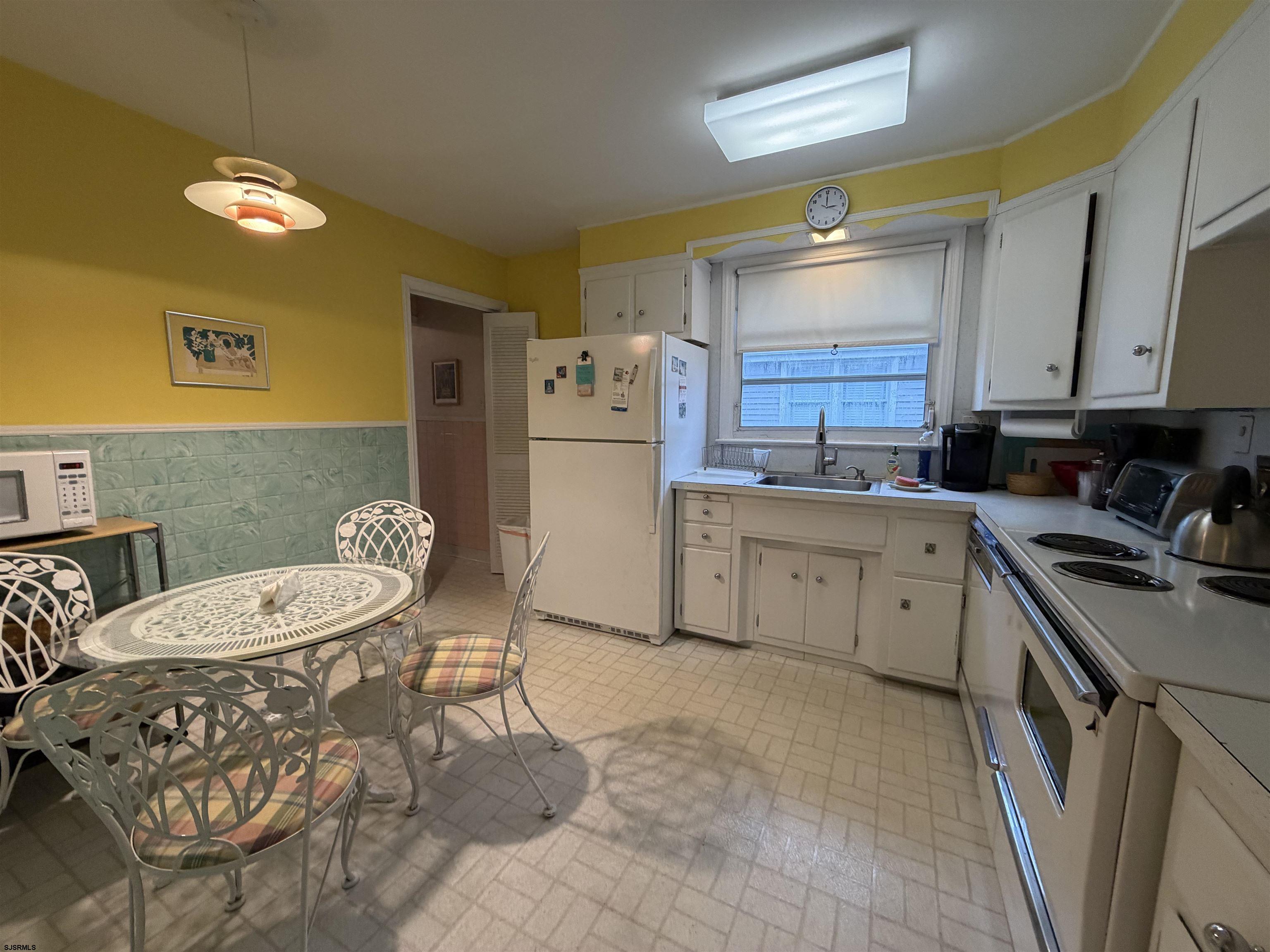 33 N Gladstone Ave