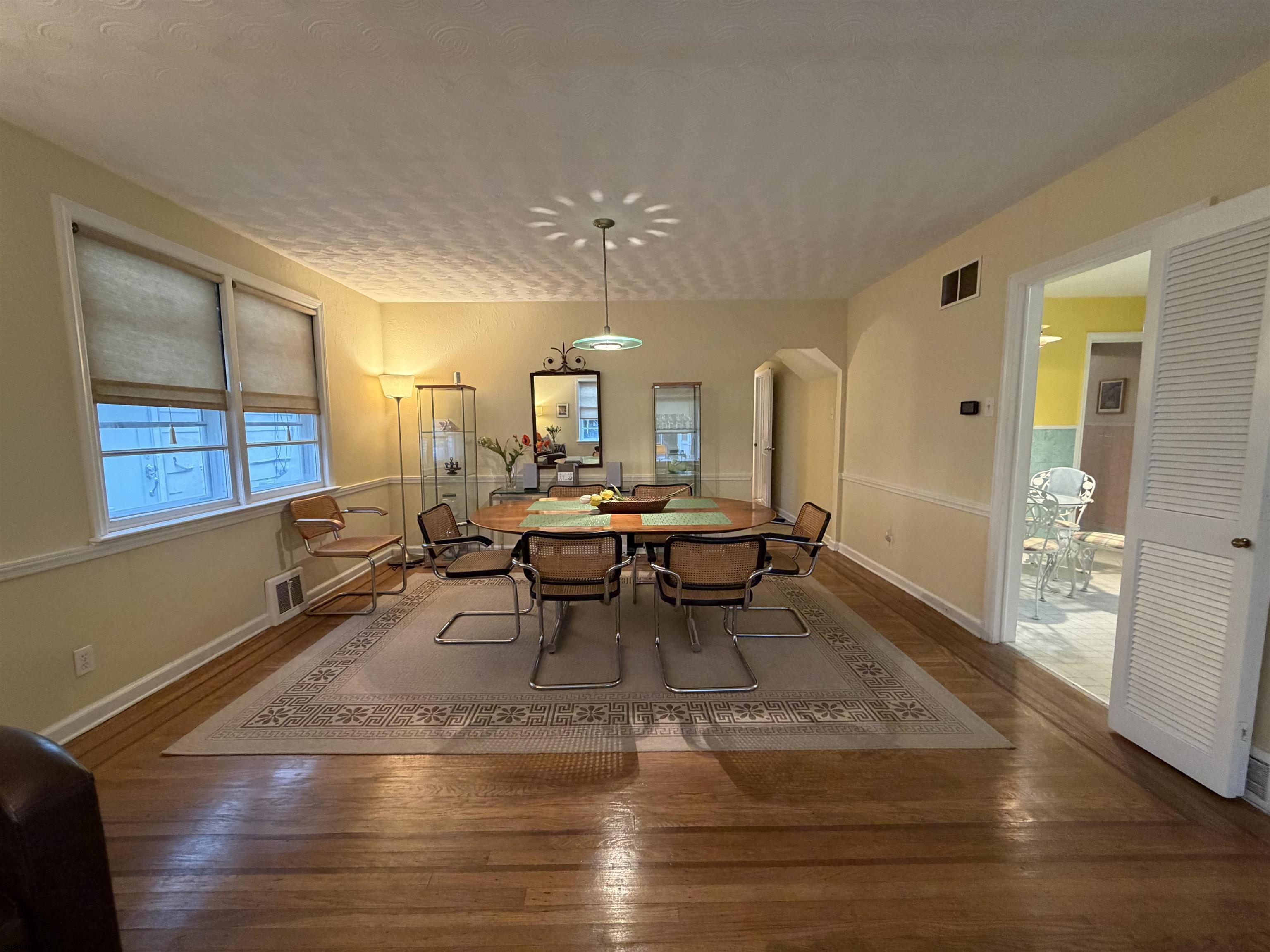 33 N Gladstone Ave