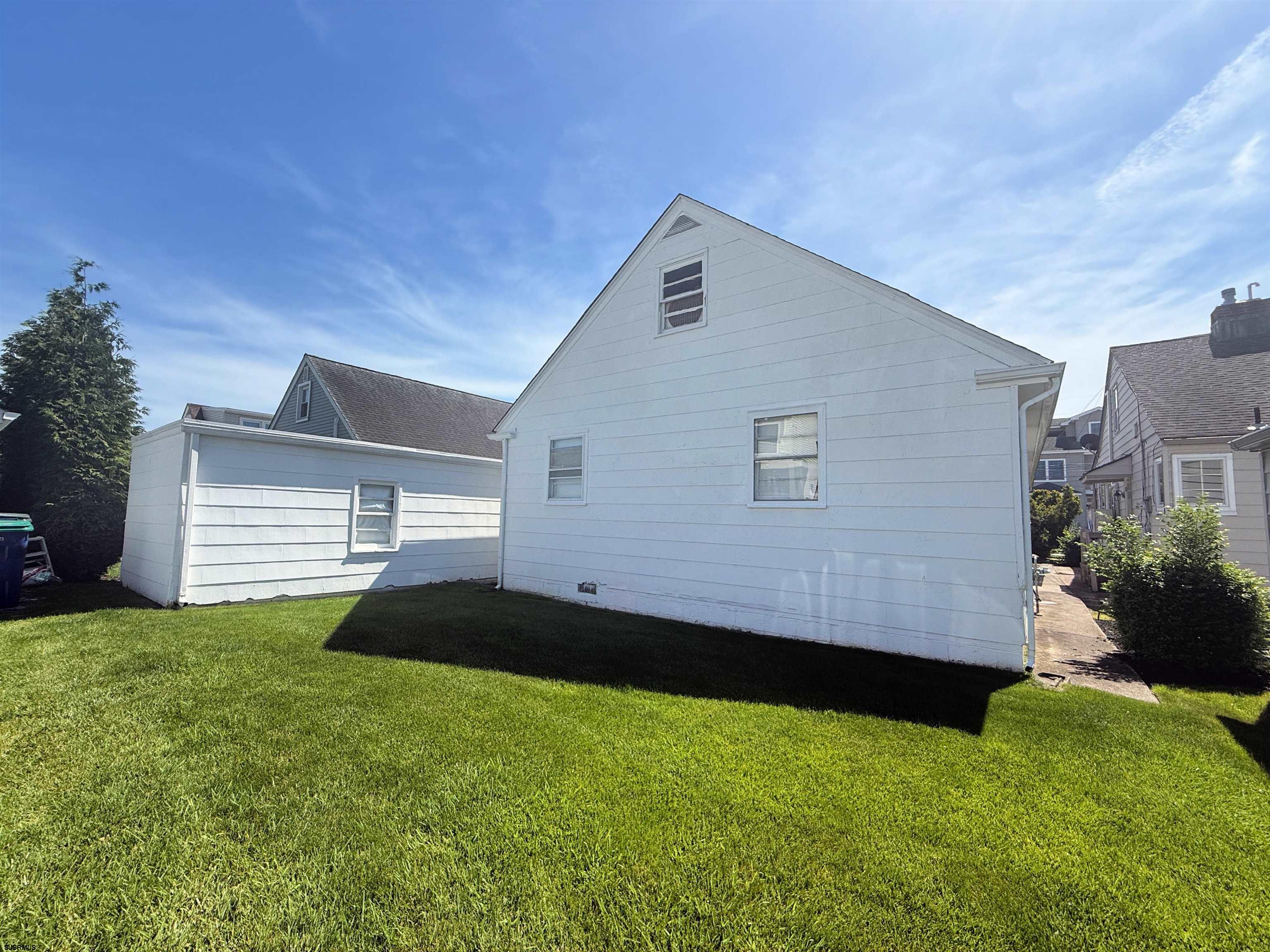 33 N Gladstone Ave