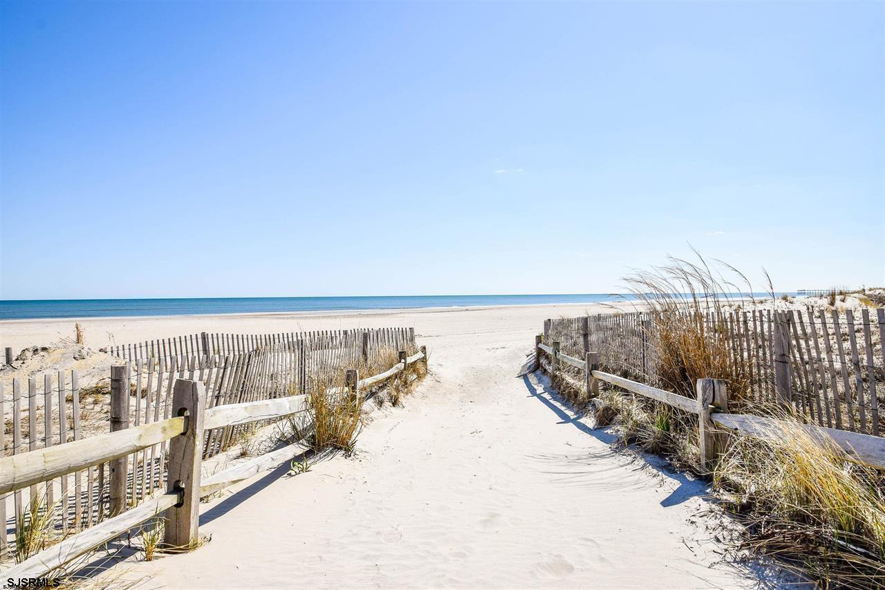 5000 Boardwalk Unit: 303