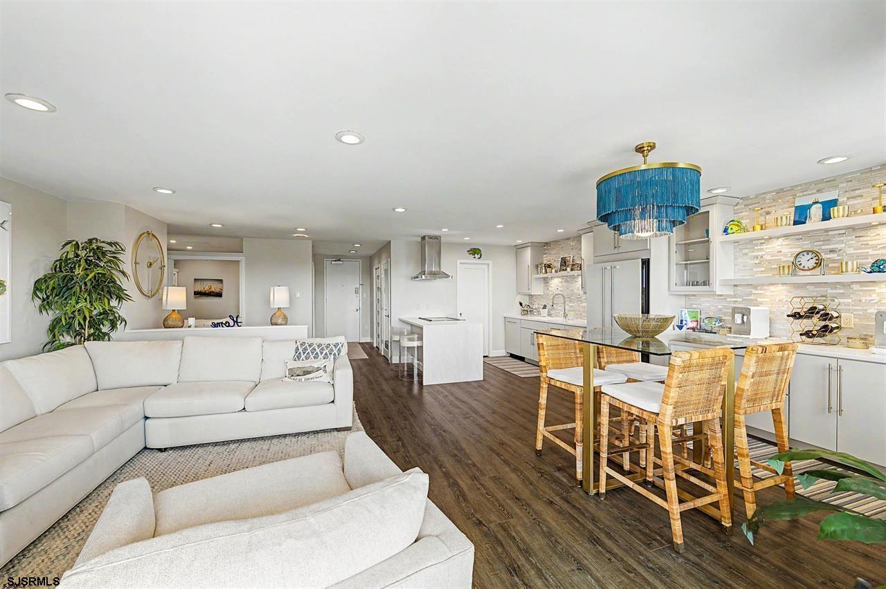 5000 Boardwalk Unit: 303