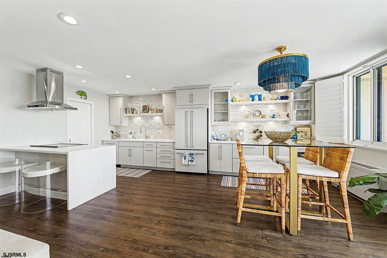 5000 Boardwalk Unit: 303
