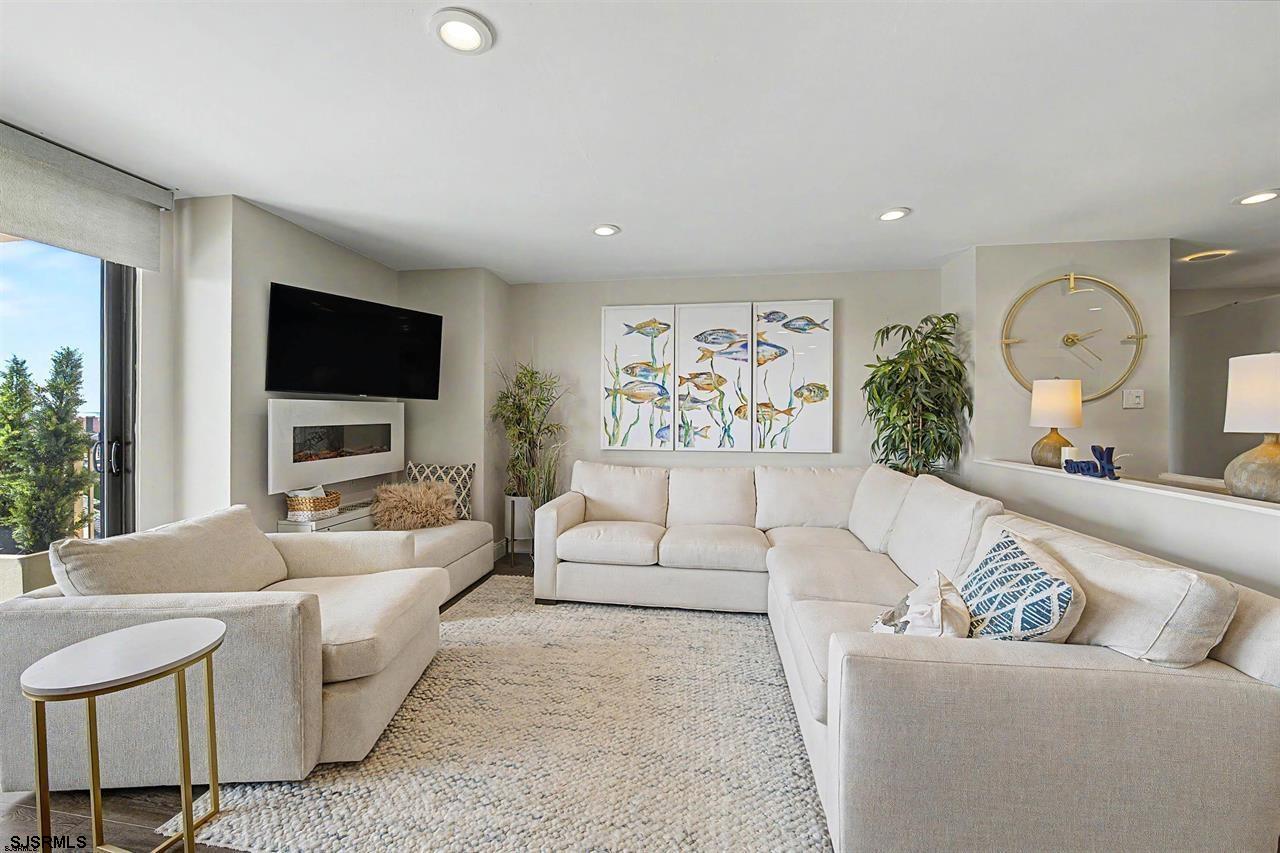 5000 Boardwalk Unit: 303