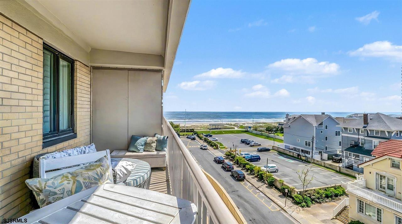 5000 Boardwalk Unit: 303