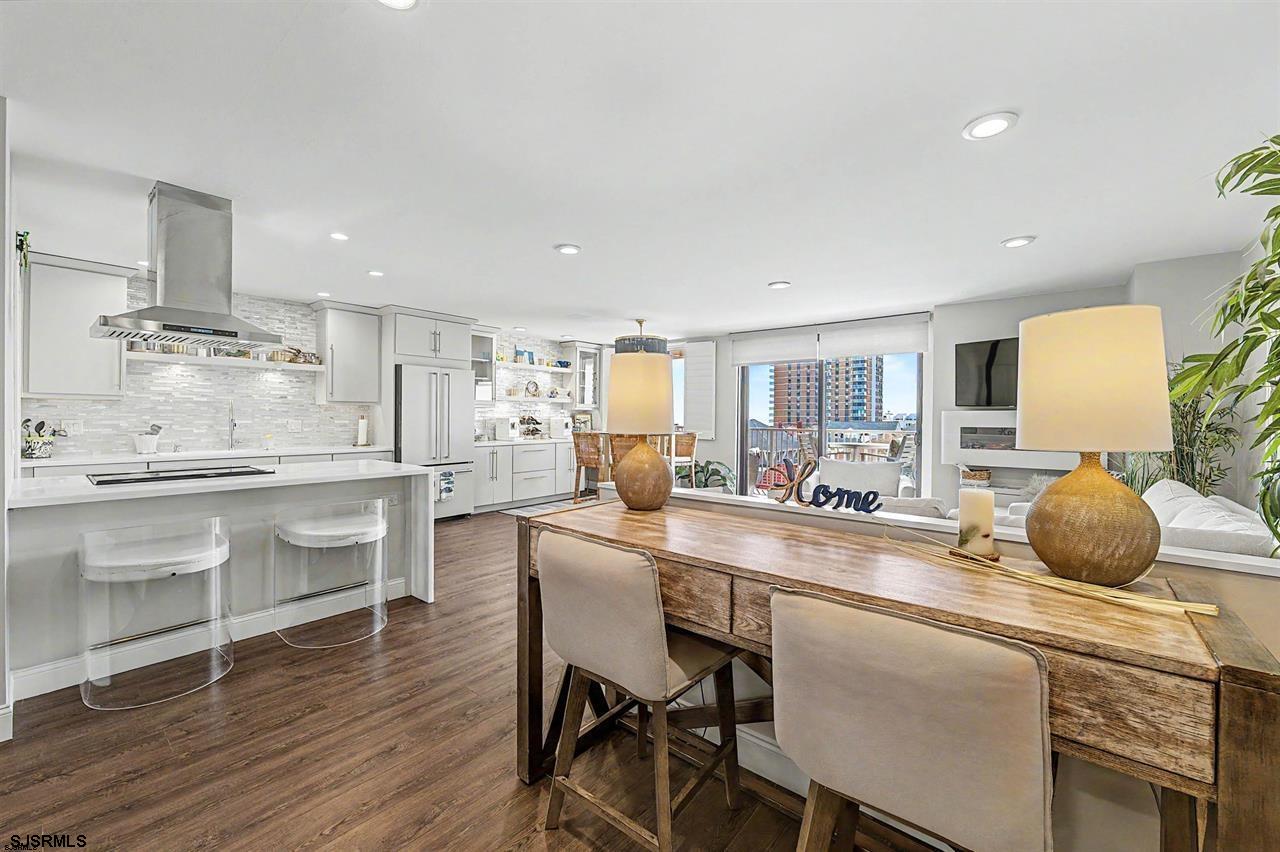 5000 Boardwalk Unit: 303