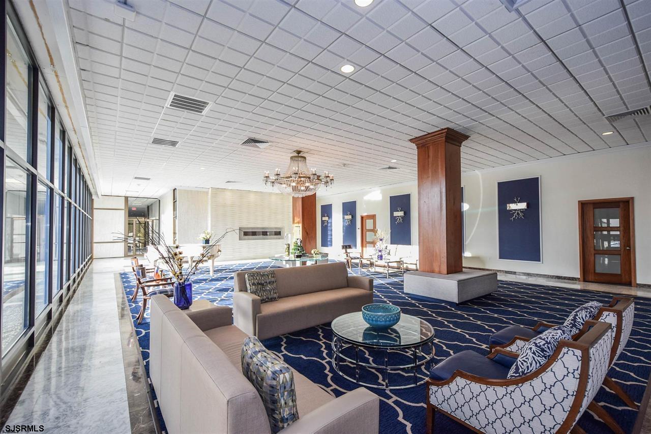 5000 Boardwalk Unit: 303