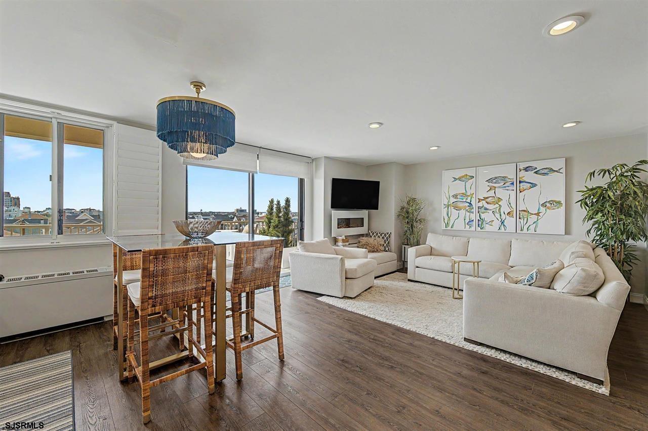 5000 Boardwalk Unit: 303