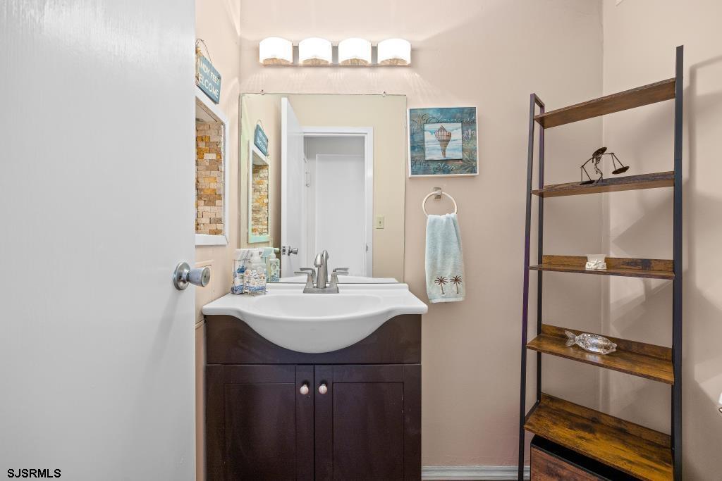 236 N Derby Ave Unit: 1407