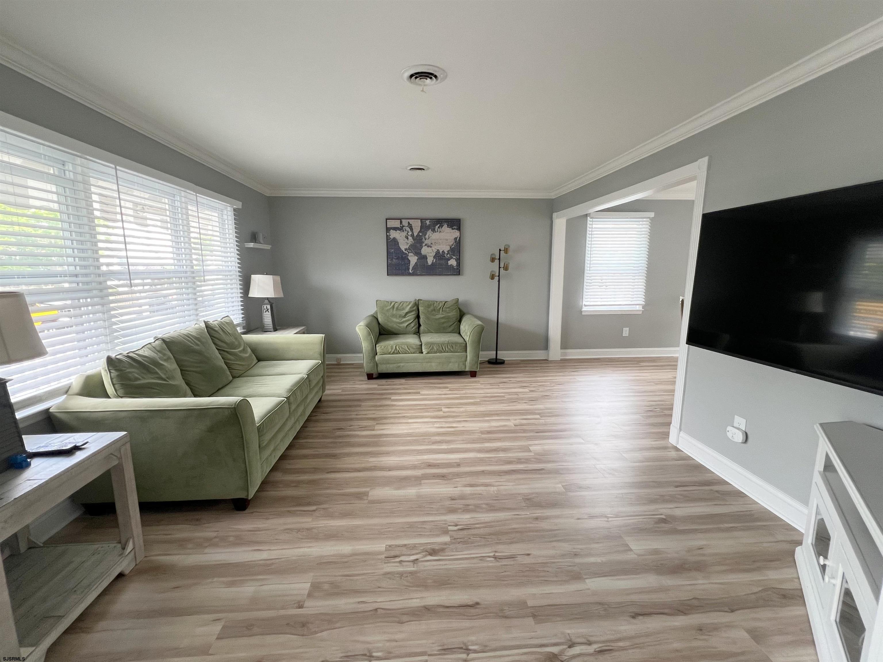 103 N Belmont Ave
