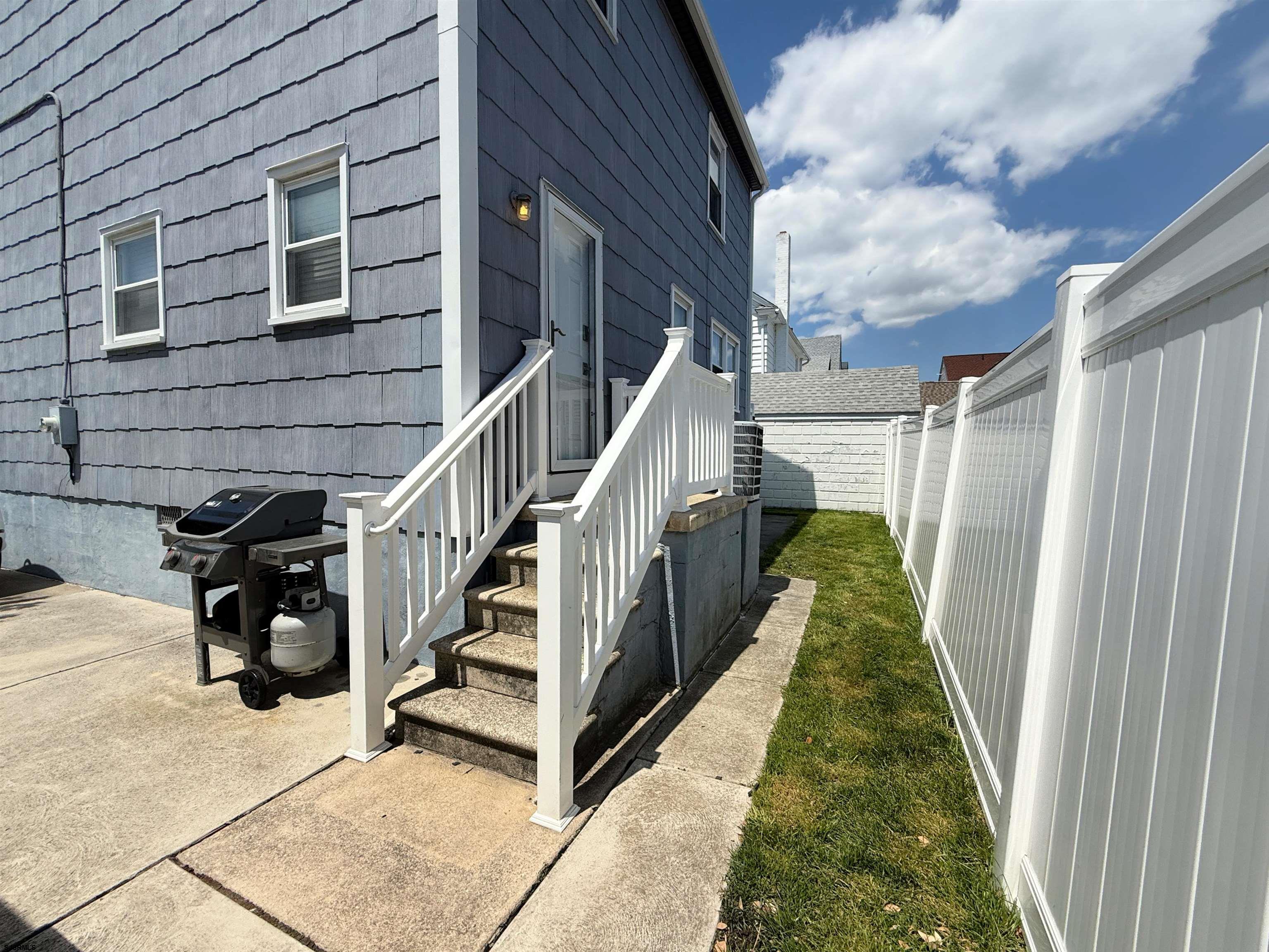 103 N Belmont Ave