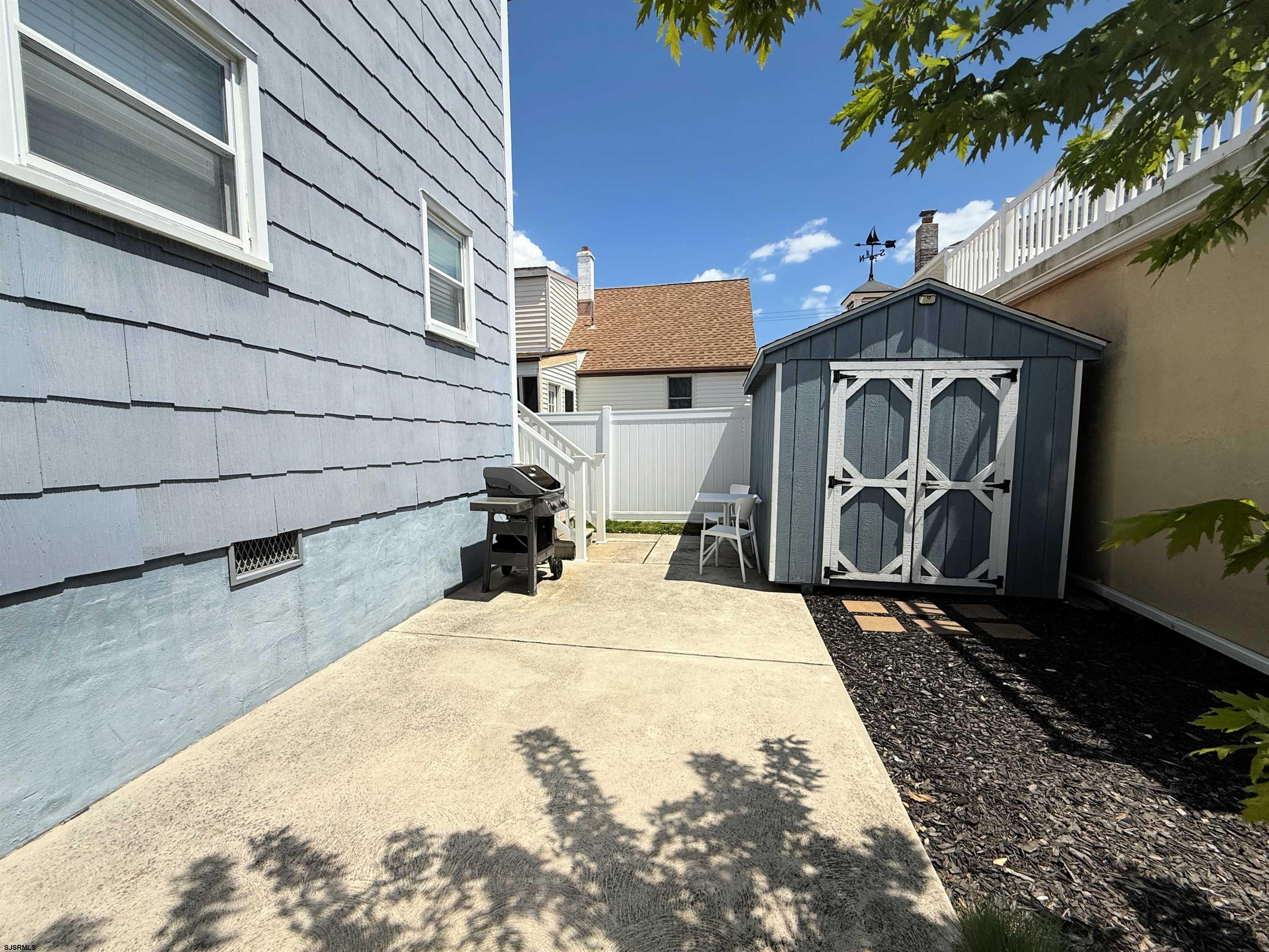 103 N Belmont Ave