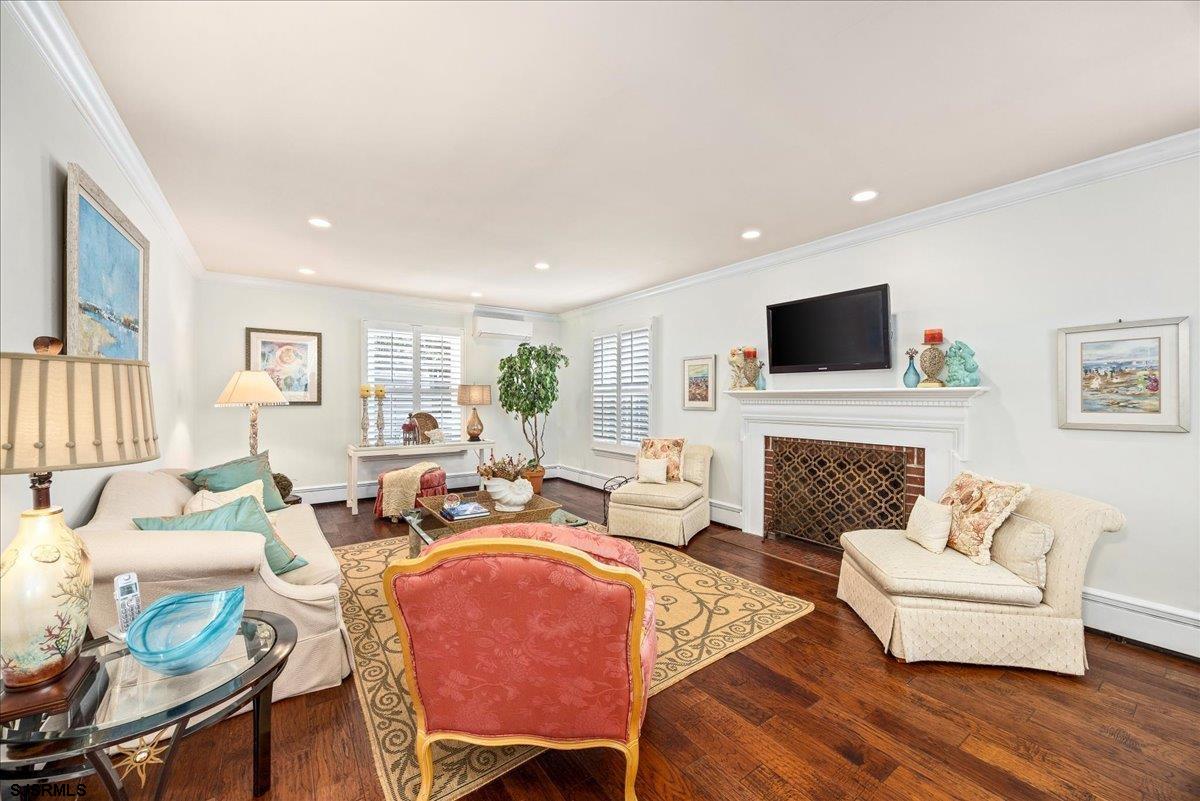 1 N Somerset Ave