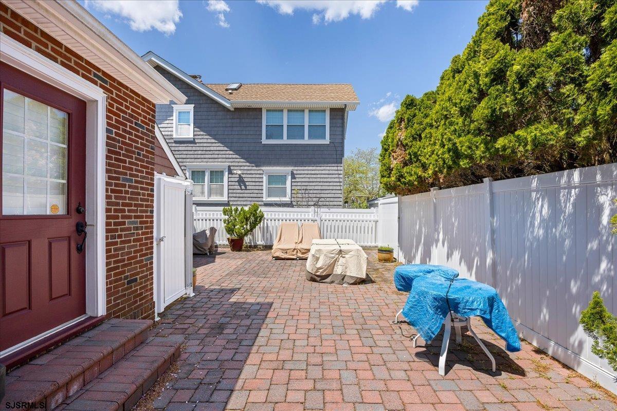 1 N Somerset Ave