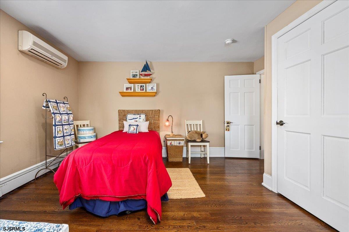 1 N Somerset Ave