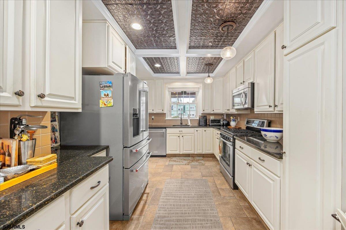 1 N Somerset Ave