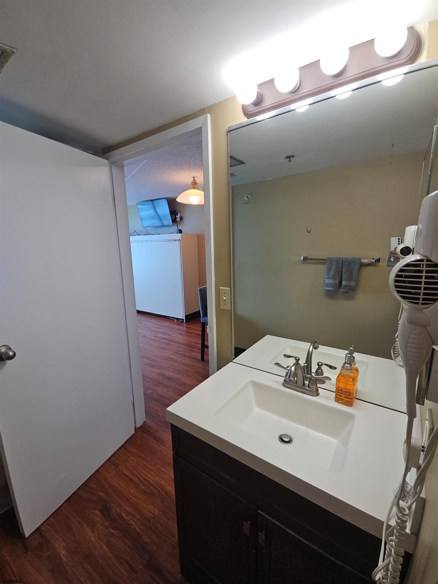 1515 Boardwalk Unit: 2108